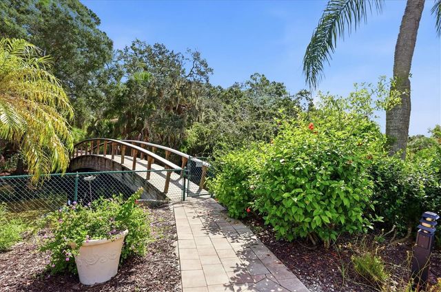 3365 CROSS CREEK DR 3365, Sarasota, FL 34231