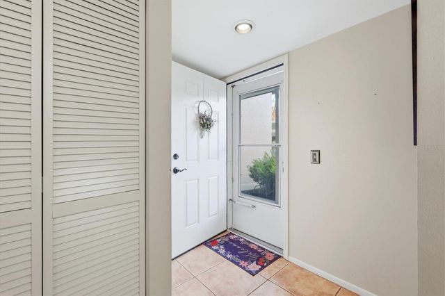 3365 CROSS CREEK DR 3365, Sarasota, FL 34231