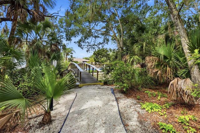 3365 CROSS CREEK DR 3365, Sarasota, FL 34231