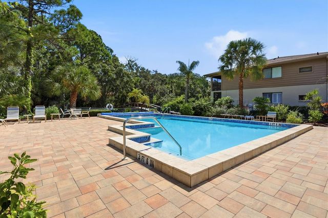 3365 CROSS CREEK DR 3365, Sarasota, FL 34231