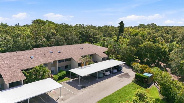 3365 CROSS CREEK DR 3365, Sarasota, FL 34231