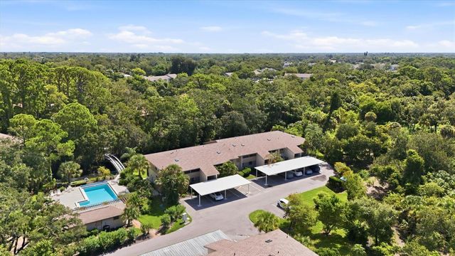 3365 CROSS CREEK DR 3365, Sarasota, FL 34231