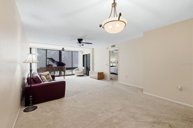 3365 CROSS CREEK DR 3365, Sarasota, FL 34231