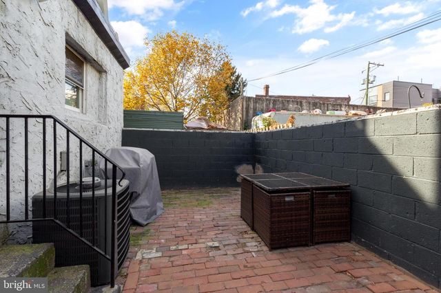 2652 LIVINGSTON ST, Philadelphia, PA 19125