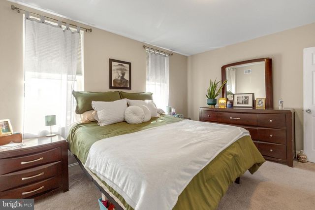 2652 LIVINGSTON ST, Philadelphia, PA 19125