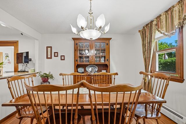 26 Long Hill Dr, Leominster, MA 01453
