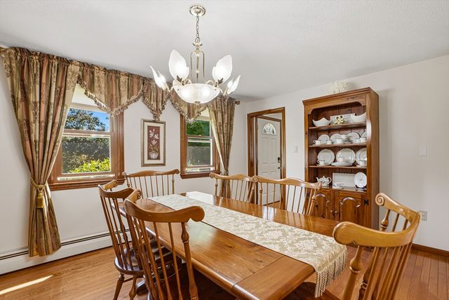 26 Long Hill Dr, Leominster, MA 01453