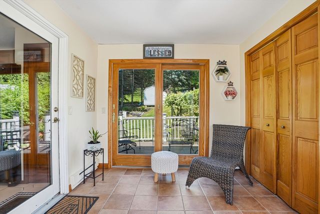 26 Long Hill Dr, Leominster, MA 01453