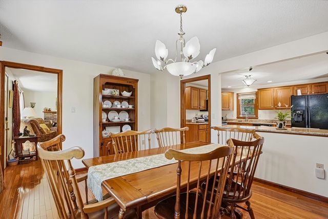 26 Long Hill Dr, Leominster, MA 01453