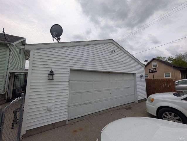 800 S Warner Street, Bay City, MI 48706
