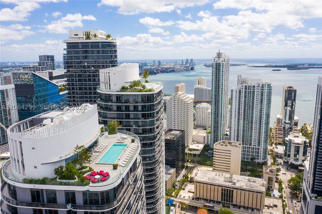 45 SW 9th St 2306, Miami, FL 33130