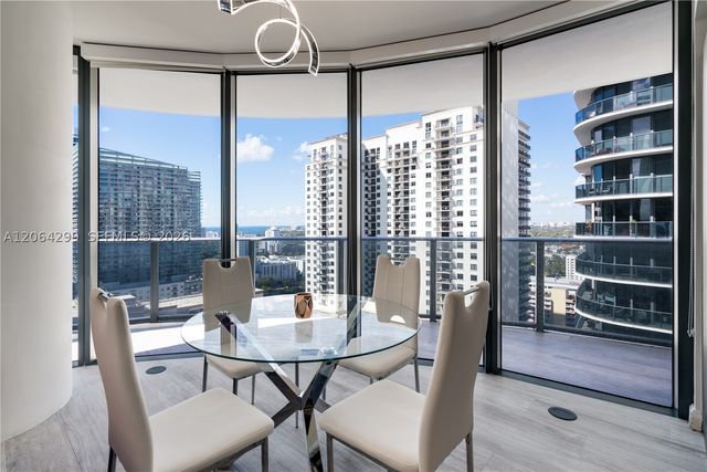 45 SW 9th St 2306, Miami, FL 33130