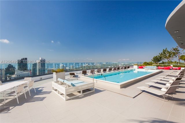 45 SW 9th St 2306, Miami, FL 33130