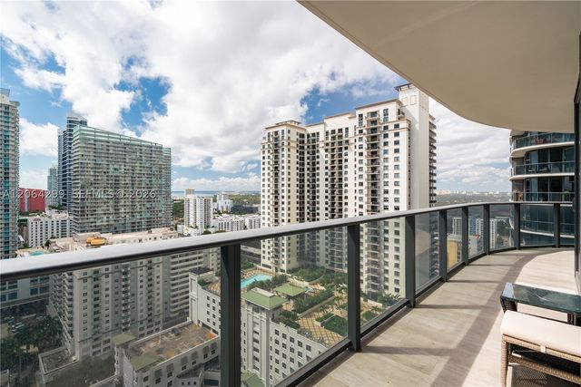 45 SW 9th St 2306, Miami, FL 33130