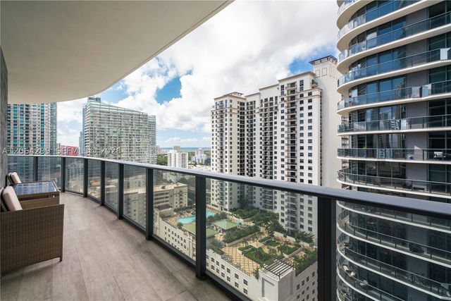 45 SW 9th St 2306, Miami, FL 33130