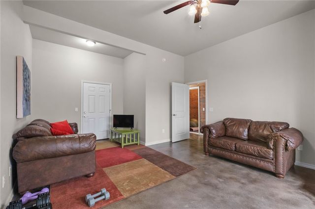 11010 Meadow Lark Road, Rogers, AR 72756