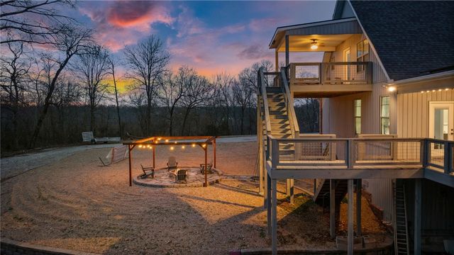 11010 Meadow Lark Road, Rogers, AR 72756