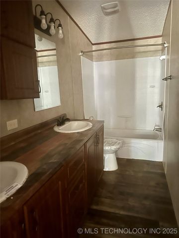 22 South Street, Cartwright, OK 74731