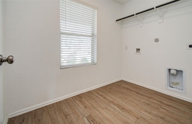 4226 Iris Jade Drive, Baytown, TX 77521