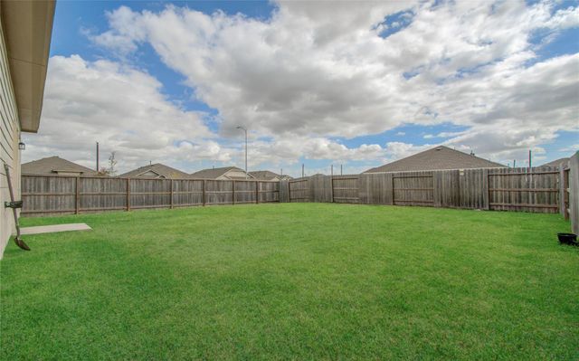 4226 Iris Jade Drive, Baytown, TX 77521