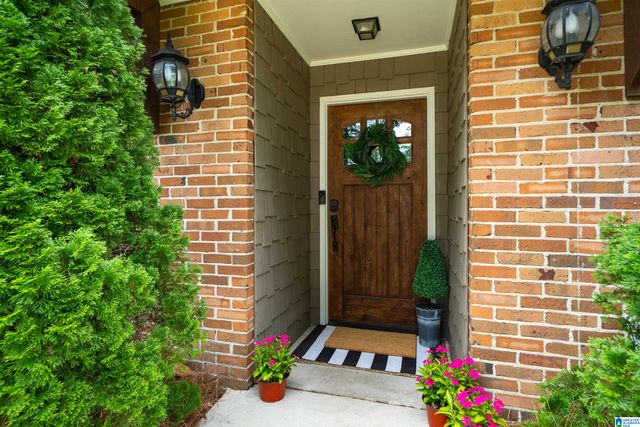 2400 MEADOWLARK DRIVE, Hoover, AL 35226