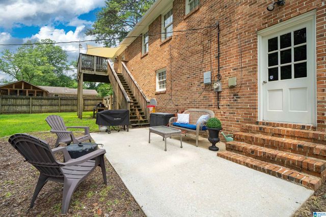 2400 MEADOWLARK DRIVE, Hoover, AL 35226