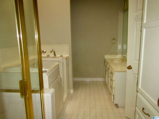 717 ROCKFORD CIRCLE, Birmingham, AL 35209