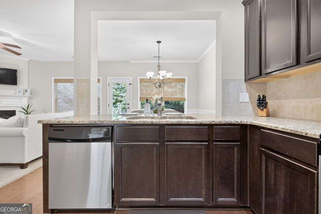 1674 Maplecliff Way, Buford, GA 30518