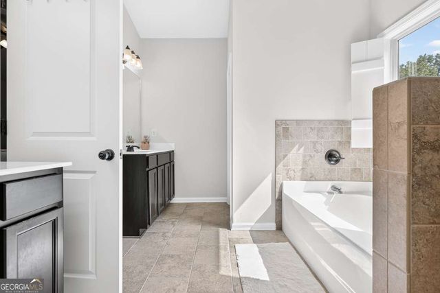 1674 Maplecliff Way, Buford, GA 30518