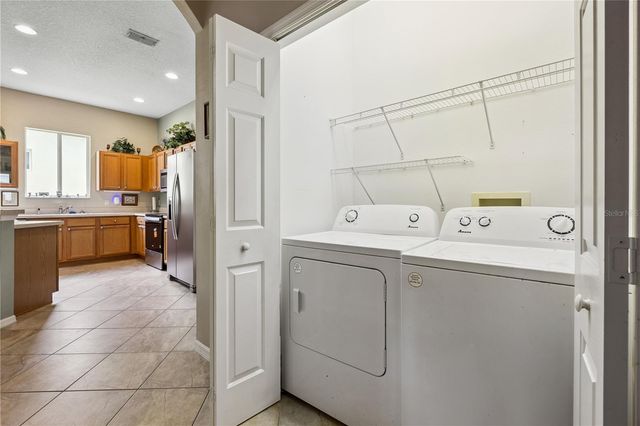 24403 AMBERLEAF COURT, Leesburg, FL 34748