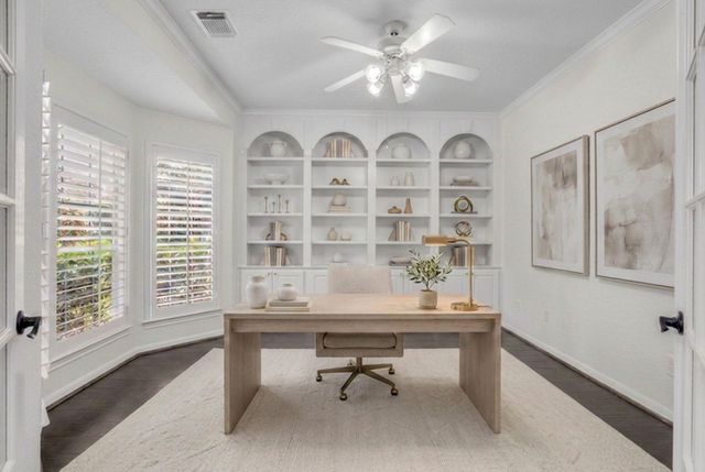 79 W Shale Creek Circle, The Woodlands, TX 77382