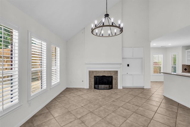 79 W Shale Creek Circle, The Woodlands, TX 77382