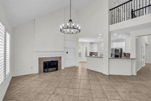 79 W Shale Creek Circle, The Woodlands, TX 77382