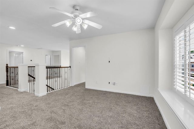 79 W Shale Creek Circle, The Woodlands, TX 77382