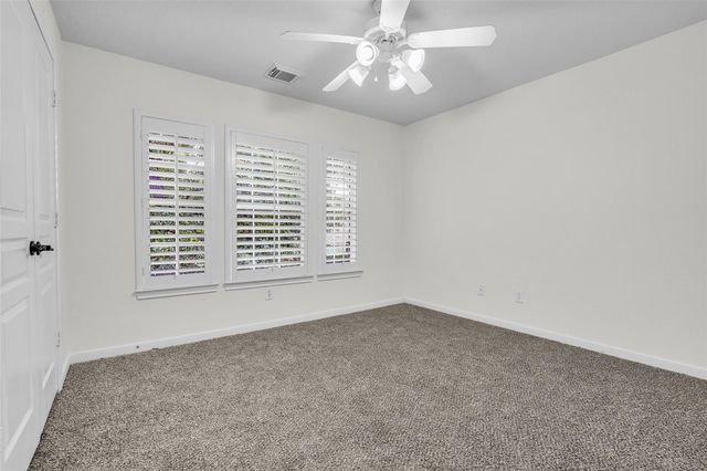 79 W Shale Creek Circle, The Woodlands, TX 77382