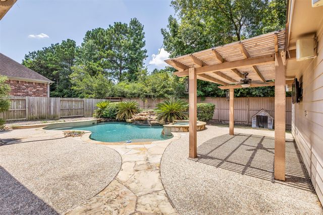 79 W Shale Creek Circle, The Woodlands, TX 77382