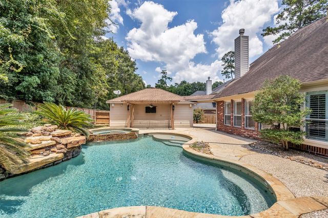 79 W Shale Creek Circle, The Woodlands, TX 77382