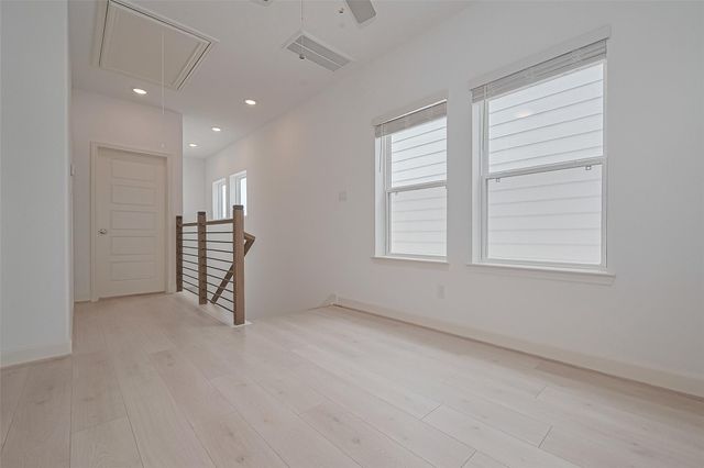 8927 Grovner Place, Houston, TX 77055