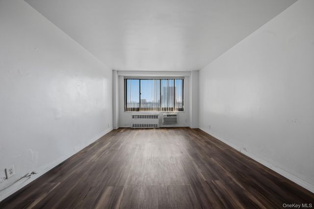 185 Hall Street 1717, Brooklyn, NY 11205