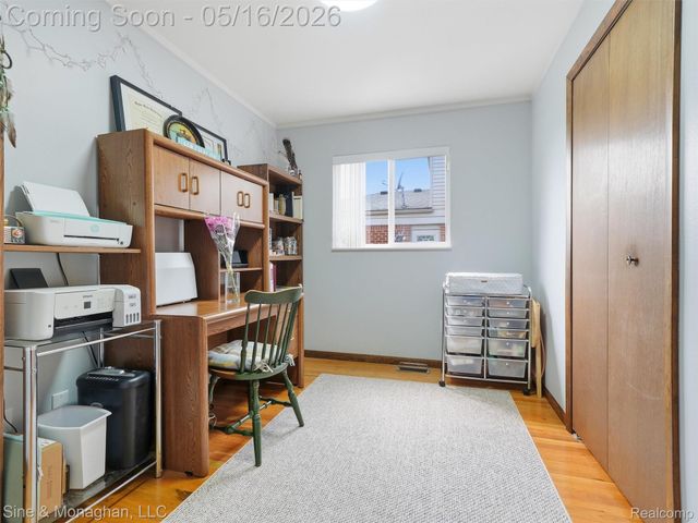23701 Lakewood Street, St. Clair Shores, MI 48082