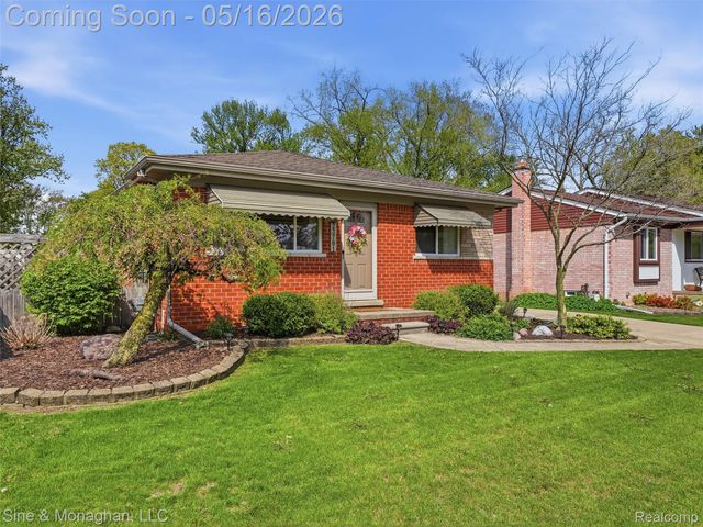 23701 Lakewood Street, St. Clair Shores, MI 48082