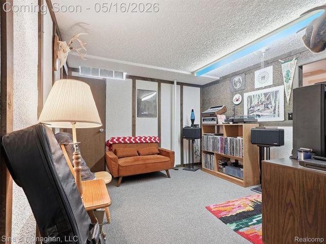 23701 Lakewood Street, St. Clair Shores, MI 48082