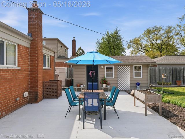 23701 Lakewood Street, St. Clair Shores, MI 48082
