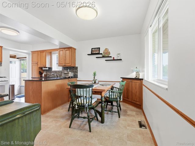 23701 Lakewood Street, St. Clair Shores, MI 48082
