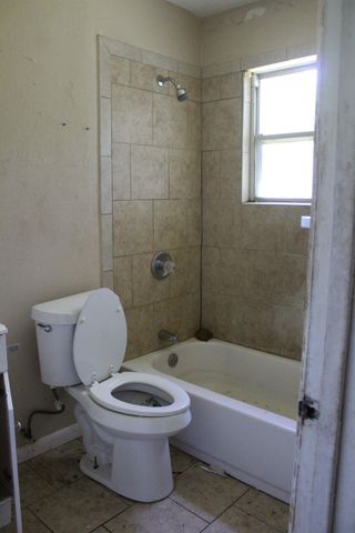 4813 Angleton Street, Houston, TX 77033