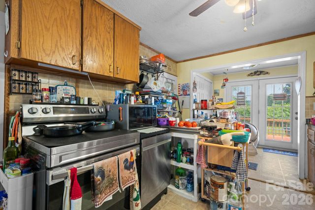 2504 Brentwood Circle, Lenoir, NC 28645