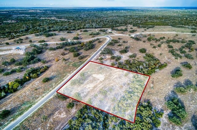 195 Wells Springs Dr # 82, Kerrville, TX 78028