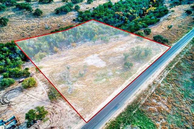 195 Wells Springs Dr # 82, Kerrville, TX 78028