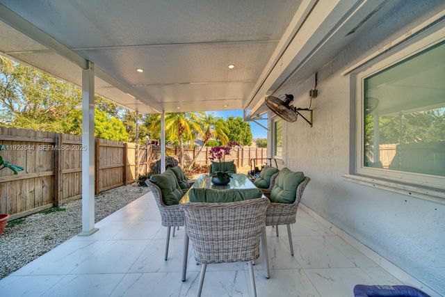 21914 SW 97th Pl, Cutler Bay, FL 33190