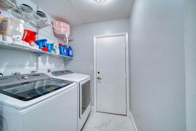 21914 SW 97th Pl, Cutler Bay, FL 33190